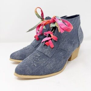 YRU Blue Denim AURA LO Ankle Boots Size 9 Tie Dye Laces Moon & Stars Festival